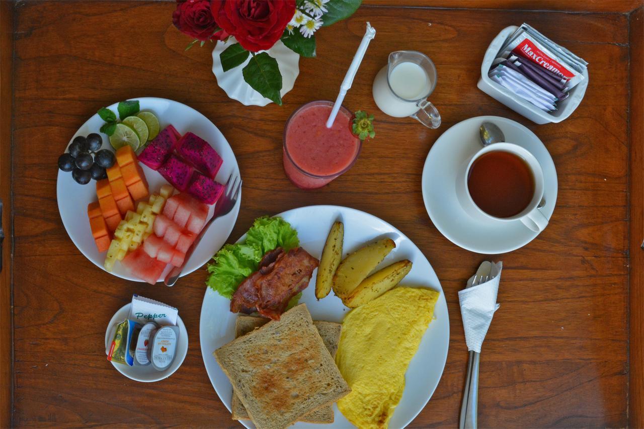 Cove Tevana Hotel