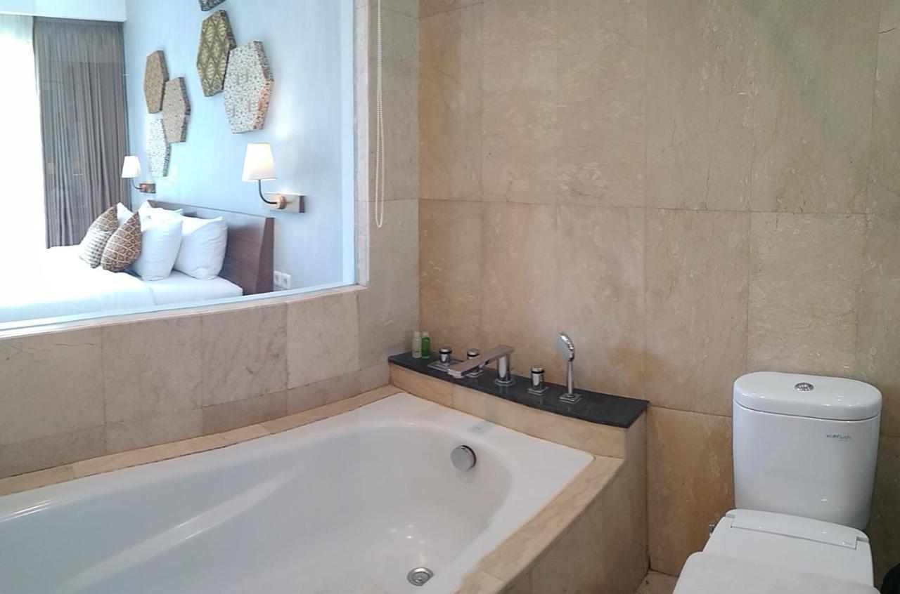 Cove Tevana Hotel