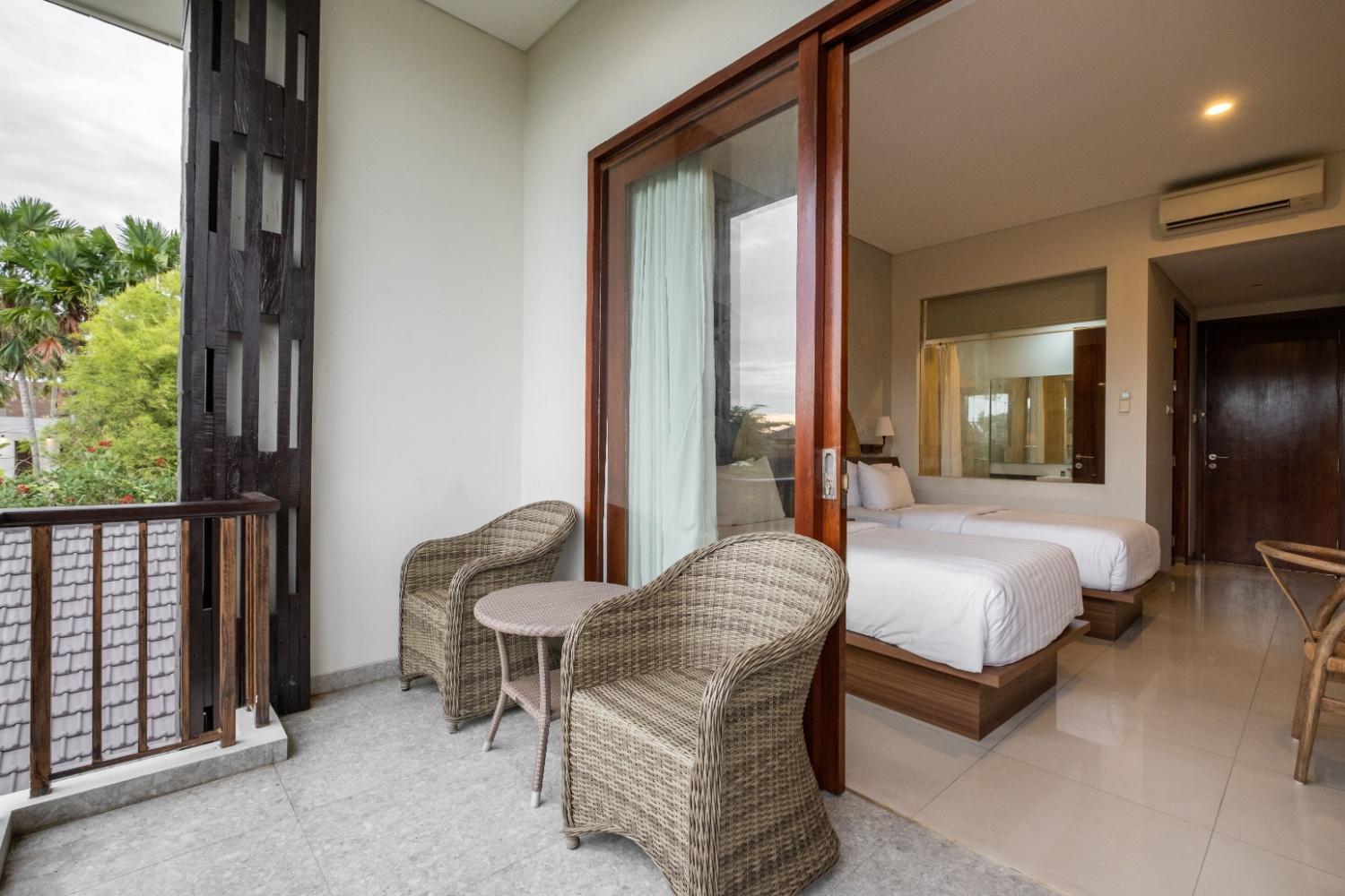 Cove Tevana 4*